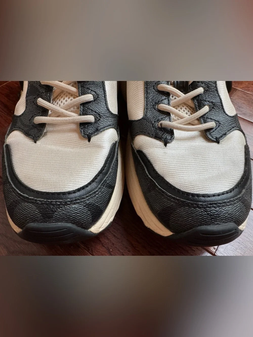 Coach C275 Tech Runner Sneakers in Signature Canvas Excellent Condition Women 8
